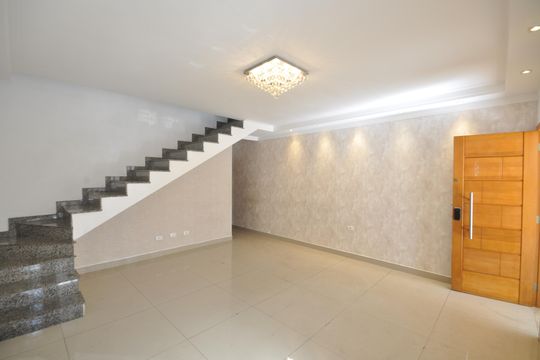 Casa de Condomínio para alugar com 3 quartos, 123m² em Vila Mazzei, São Paulo