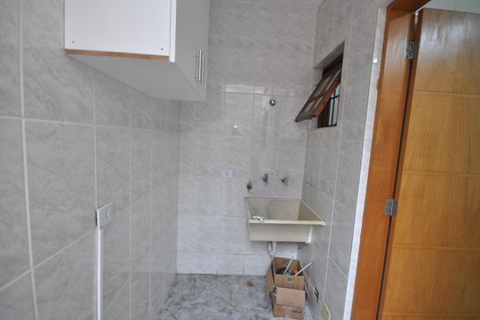 Área de Serviço de casa de condomínio para alugar com 3 quartos, 123m² em Vila Mazzei, São Paulo