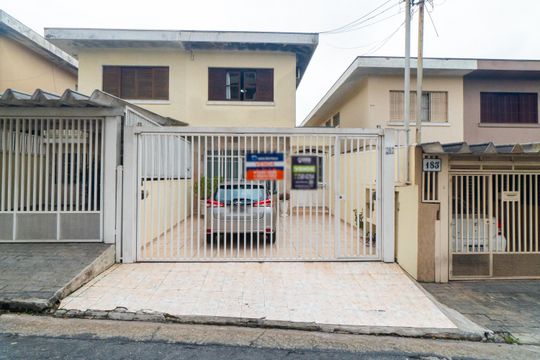 Fachada de casa à venda com 3 quartos, 147m² em Cidade Vargas, São Paulo