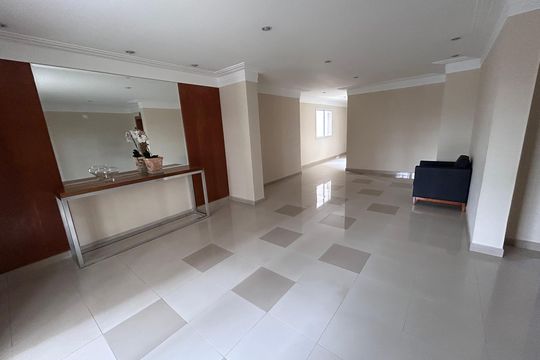 Hall de entrada de apartamento para alugar com 2 quartos, 86m² em Vila Augusta, Guarulhos