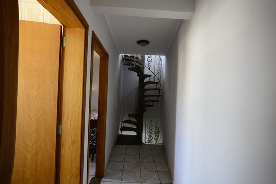 Casa 2 - Corredor de casa à venda com 4 quartos, 250m² em Vila Dom Pedro I, São Paulo