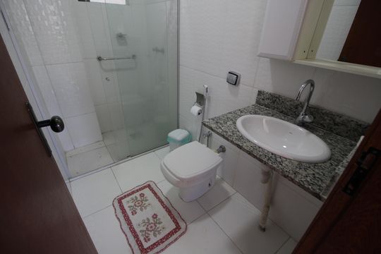 Banheiro Social de apartamento à venda com 2 quartos, 58m² em Anil, Rio de Janeiro