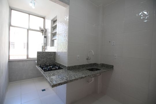 Cozinha de apartamento à venda com 2 quartos, 58m² em Anil, Rio de Janeiro