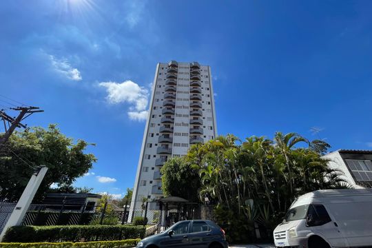 Fachada de apartamento à venda com 2 quartos, 63m² em Vila Santana, São Paulo