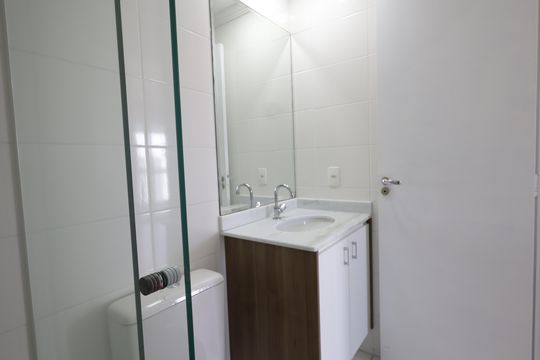 Banheiro de apartamento para alugar com 2 quartos, 62m² em Fazenda Morumbi, São Paulo