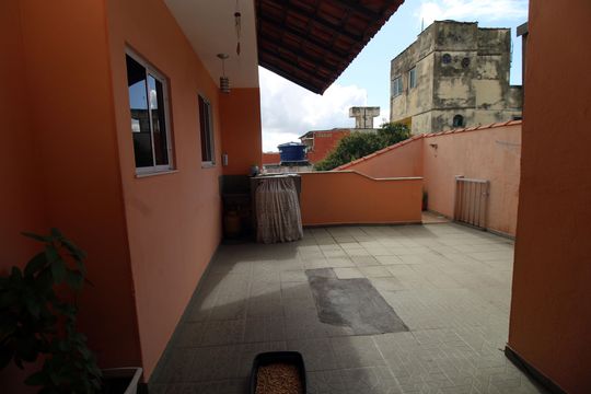 Quintal de casa à venda com 2 quartos, 112m² em Colégio, Rio de Janeiro