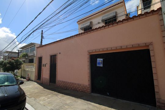 Fachada da casa de casa à venda com 2 quartos, 112m² em Colégio, Rio de Janeiro