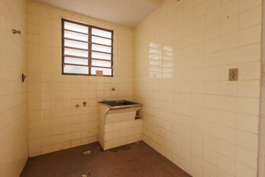Área de Serviço de casa para alugar com 4 quartos, 350m² em Centro, Taubaté