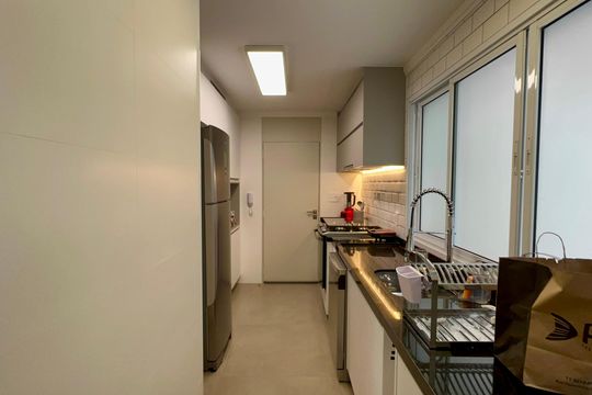 Cozinha de apartamento à venda com 3 quartos, 100m² em Sumaré, São Paulo