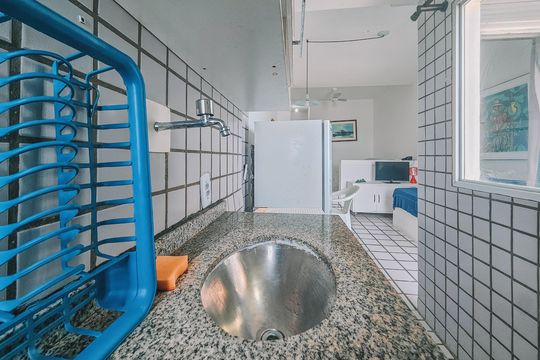 Cozinha de apartamento para alugar com 1 quarto, 35m² em Barra, Salvador