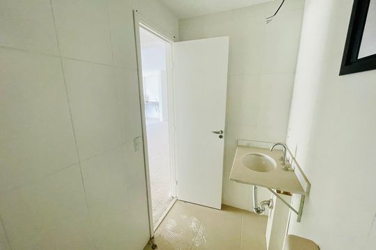 Banheiro de apartamento à venda com 2 quartos, 89m² em Vila Augusta, Guarulhos