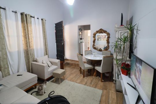 Casa à venda com 6 quartos, 293m² em Padroeira, Osasco