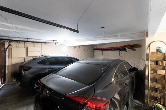 Garagem  de casa à venda com 3 quartos, 250m² em Bosque da Saúde, São Paulo