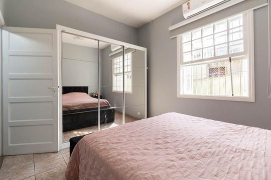 Quarto 1 de casa à venda com 3 quartos, 250m² em Bosque da Saúde, São Paulo