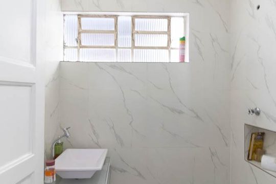 Banheiro 3 de casa à venda com 3 quartos, 250m² em Bosque da Saúde, São Paulo