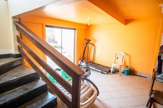 Casa à venda com 4 quartos, 248m² em Matapaca, Niterói