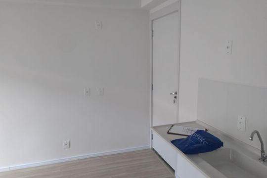 Cozinha de kitnet/studio para alugar com 1 quarto, 24m² em Mooca, São Paulo
