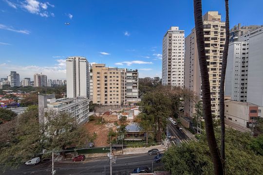 Suíte 1 de apartamento à venda com 3 quartos, 264m² em Vila Madalena, São Paulo