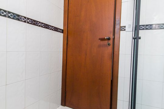 Banheiro Social de casa de condomínio para alugar com 5 quartos, 393m² em Residencial Onze (alphaville), Santana de Parnaíba