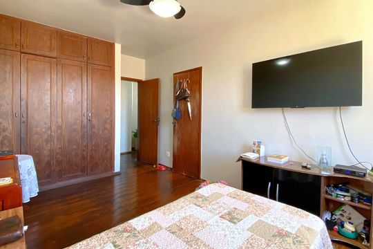 Suíte 3 de apartamento à venda com 5 quartos, 347m² em Santa Efigênia, Belo Horizonte