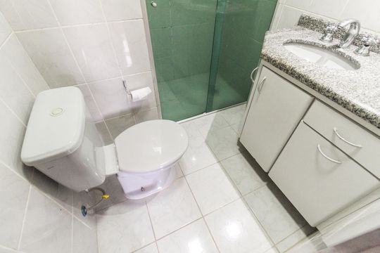 Banheiro da Suíte de apartamento para alugar com 3 quartos, 95m² em Itaquera, São Paulo