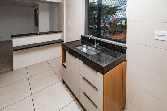 Cozinha de apartamento para alugar com 3 quartos, 78m² em Candelária, Belo Horizonte