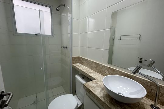 Banheiro de apartamento para alugar com 2 quartos, 45m² em Piedade, Rio de Janeiro