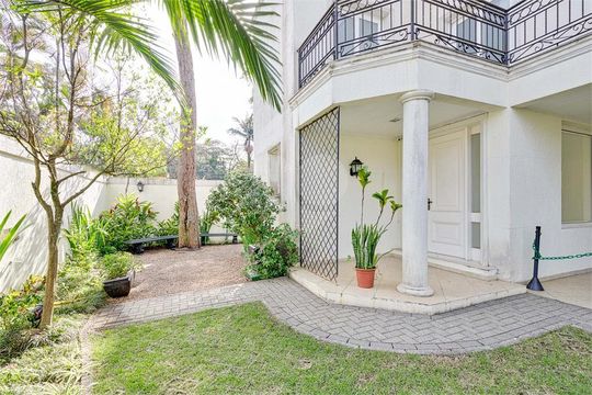 Casa à venda com 4 quartos, 319m² em Alto da Boa Vista, São Paulo