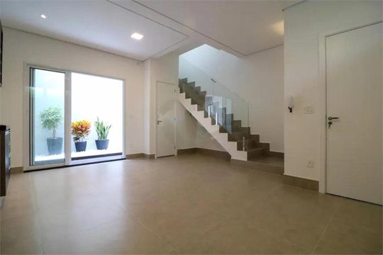 Casa à venda com 2 quartos, 103m² em Cambuci, São Paulo