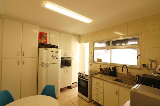 Cozinha e Área de Serviço de apartamento à venda com 2 quartos, 64m² em Taboão, São Bernardo do Campo