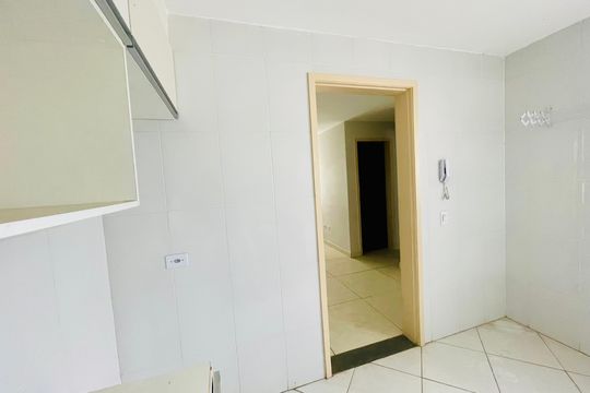 Cozinha de apartamento para alugar com 2 quartos, 48m² em Jardim São Luis, Guarulhos