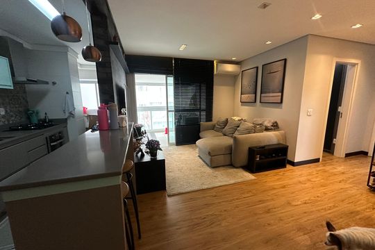 Sala de apartamento para alugar com 2 quartos, 78m² em Empresarial 18 do Forte, Barueri