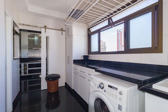 Área de Serviço de apartamento para alugar com 3 quartos, 370m² em Vila Regente Feijó, São Paulo