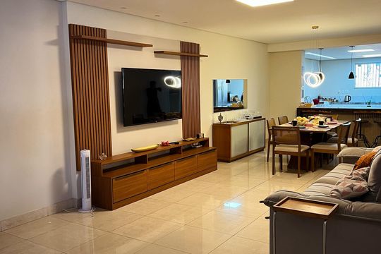 Sala de casa à venda com 3 quartos, 450m² em Novo Progresso, Contagem