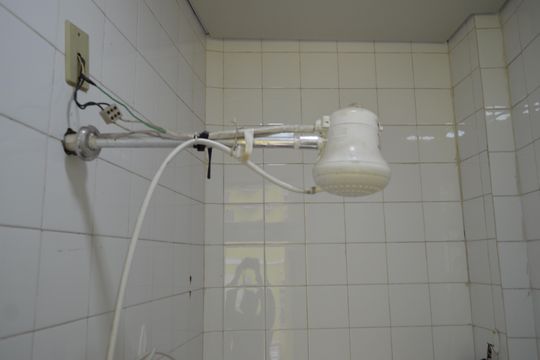 Banheiro de serviço de casa à venda com 5 quartos, 280m² em Jardim da Gloria, São Paulo