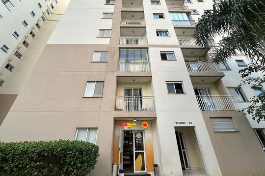 Fachada de apartamento à venda com 2 quartos, 61m² em Jardim Tupanci, Barueri