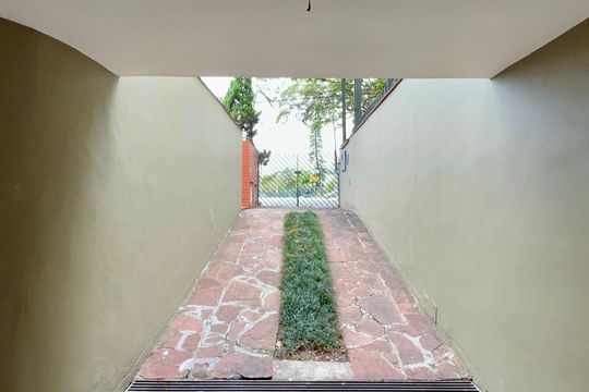 Garagem de casa para alugar com 4 quartos, 306m² em Paraíso, São Paulo