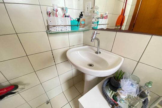 Banheiro de apartamento para alugar com 1 quarto, 38m² em Vila Nova, Novo Hamburgo