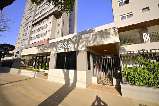 Fachada de apartamento para alugar com 2 quartos, 62m² em Serrinha, Goiânia