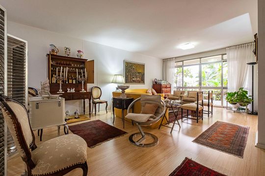 Apartamento à venda com 3 quartos, 229m² em Cerqueira César, São Paulo