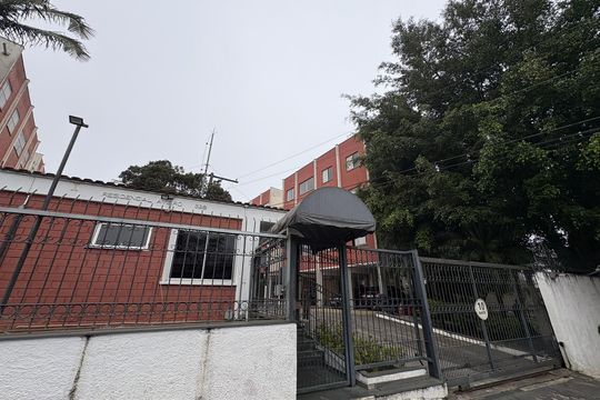Fachada de apartamento à venda com 2 quartos, 60m² em Vila Lutécia, Santo André