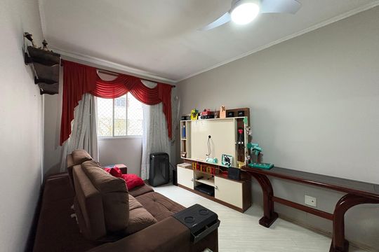 Sala de apartamento à venda com 2 quartos, 60m² em Vila Lutécia, Santo André