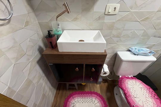 Banheiro de apartamento à venda com 2 quartos, 60m² em Vila Lutécia, Santo André
