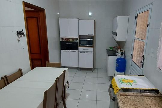 Cozinha de casa à venda com 2 quartos, 68m² em Vila Antonieta, São Paulo