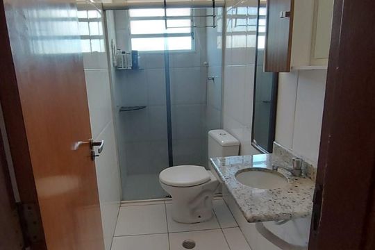 Banheiro de casa à venda com 2 quartos, 68m² em Vila Antonieta, São Paulo
