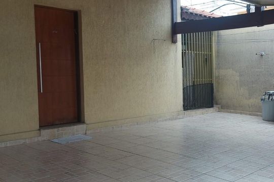 Garagem de casa à venda com 2 quartos, 68m² em Vila Antonieta, São Paulo