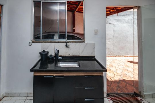 Cozinha de casa à venda com 2 quartos, 300m² em Apolonia, Belo Horizonte