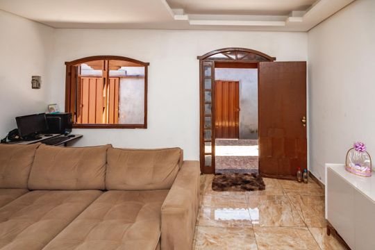 Sala de casa à venda com 2 quartos, 300m² em Apolonia, Belo Horizonte