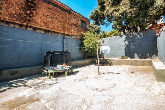 Área comum de casa à venda com 2 quartos, 300m² em Apolonia, Belo Horizonte