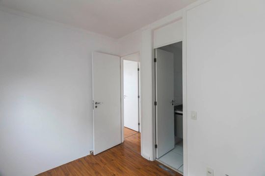 Suite de apartamento à venda com 3 quartos, 64m² em Jardim Guairaca, São Paulo